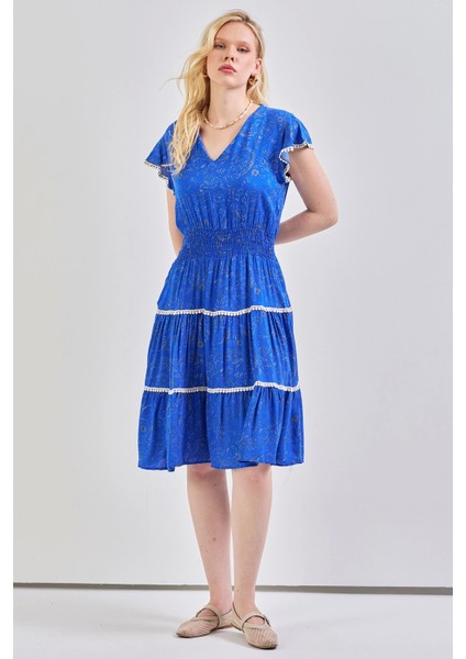 Kadın V Yaka Güpür Detaylı Gipeli Mini Elbise Saks