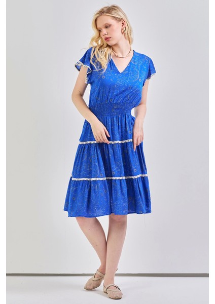 Kadın V Yaka Güpür Detaylı Gipeli Mini Elbise Saks indirimleri