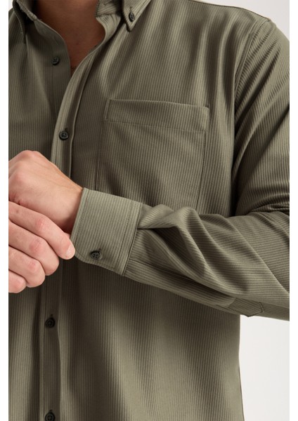 Erkek Gömlek Haki Yeşil Likralı Uzun Kollu Cepli Rahat Kalıp Dökümlü Pamuklu Günlük Şık Model modelleri