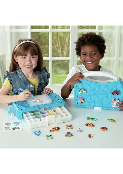 35087 Aquabeads Çantalı Başlangıç Stüdyosu 900 Parça +4 Yaş indirimleri