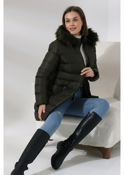 Kadın Kapüşonlu Fermuarlı Microjel Dolumlu Peluşlu Su ve Rüzgar Gecirmez Monta