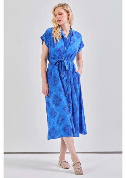 Kadın Desenli Kuşak Detaylı Gömlek Elbise Saks Mavi fiyatları