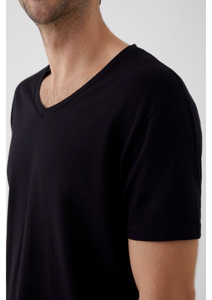 Erkek Pamuklu V Yaka Kısa Kollu Tişört fırsatları