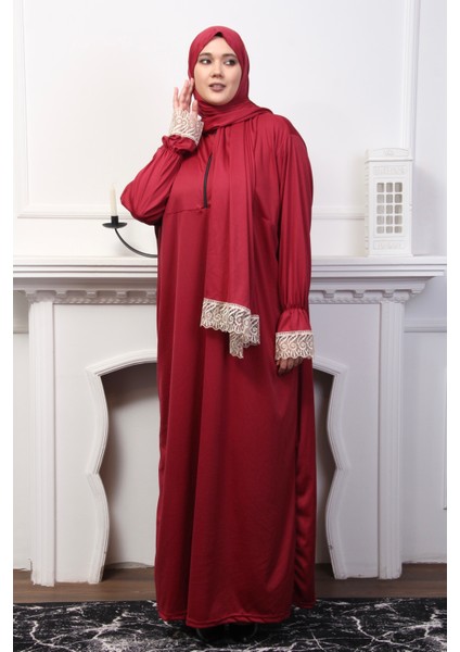 Yarım Fermuarlı Başörtülü Şık Dantelli Namaz Elbisesi