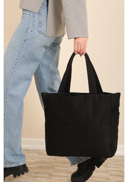 Siyah U25 Kanvas Kumaş, 3 Bölmeli, Fermuarlı, Yan Cep Detaylı ,askılı ,el, Kol ve Omuz Çantası