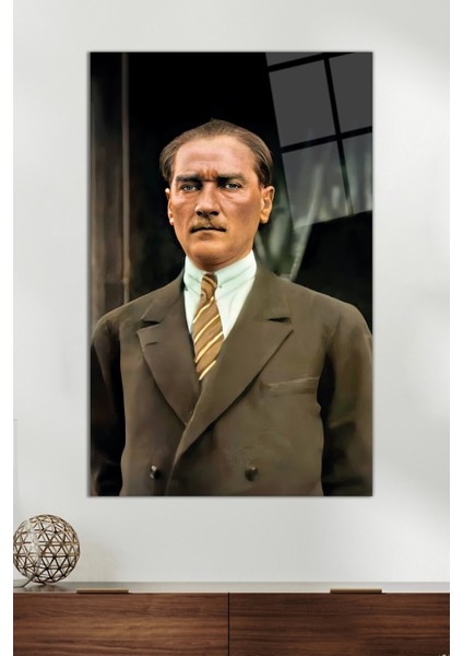Takım Elbiseli Atatürk Portresi Cam Tablo, Modern Ev ve Ofis Dekoru, Hediyelik Duvar Dekorasyonu