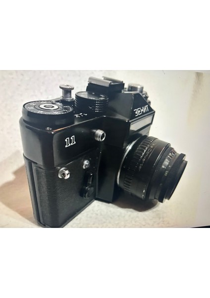 Zenit 11 Filmli Fotoğraf Makinası - Sorunsuz Çalışır Durumda