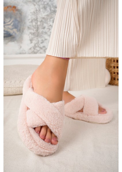 Pofuduk Peluş Çapraz Bantlı Kadın Ev Terliği Kışlık Yumuşak Ev Terliği Ses Yapmaz Taban