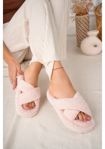 Pofuduk Peluş Çapraz Bantlı Kadın Ev Terliği Kışlık Yumuşak Ev Terliği Ses Yapmaz Taban modelleri