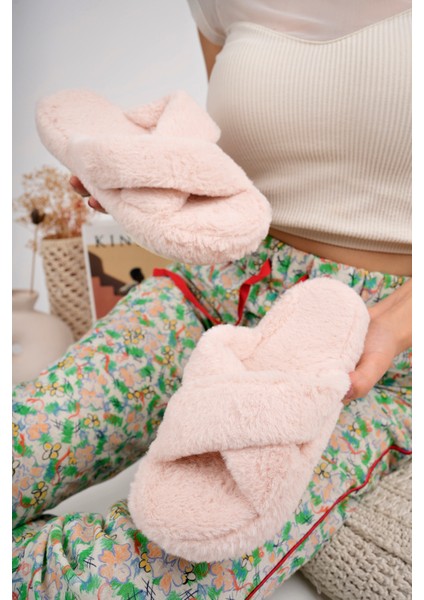 Pofuduk Peluş Çapraz Bantlı Kadın Ev Terliği Kışlık Yumuşak Ev Terliği Ses Yapmaz Taban fırsatları
