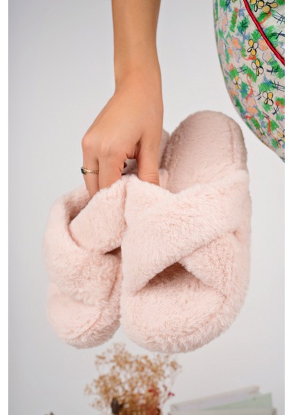 Pofuduk Peluş Çapraz Bantlı Kadın Ev Terliği Kışlık Yumuşak Ev Terliği Ses Yapmaz Taban indirimleri