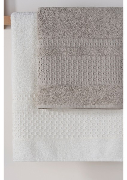 Kahverengi 4'lü Pamuklu Banyo Havlu Takımı, Şık ve Yumuşak Dokunuş.