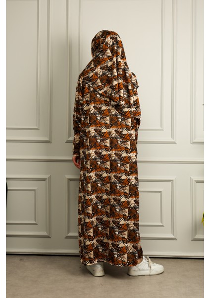 Tek Parça Başörtülü Desenli Kadın Namaz Elbisesi fiyatları