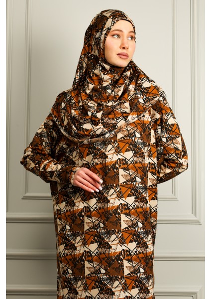 Tek Parça Başörtülü Desenli Kadın Namaz Elbisesi
