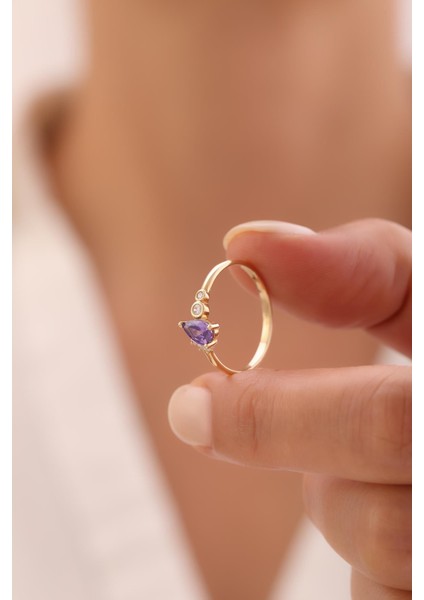 14 Ayar Minimal Mor Taşlı Altın Yüzük modelleri