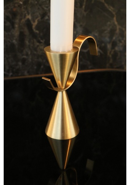 Konik Tekli Pirinç Şamdan