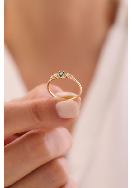 14 Ayar Minimal Yeşil Taşlı Yüzük modelleri