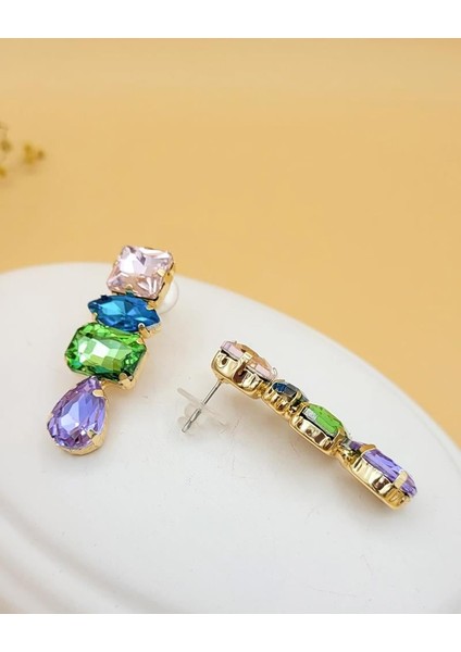 Renk Işıltısı Zirkon Taşlı Küpe fırsatları