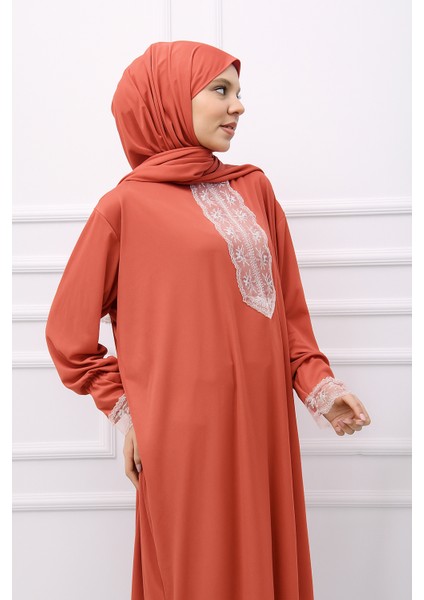 Tek Parça Başörtülü Dantelli Kadın Namaz Elbisesi