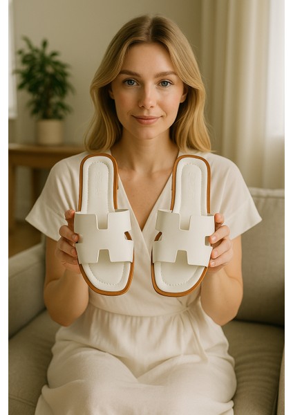 Şık ve Rahat Kadın Terlik Yumuşak Tabanlı Rahat Günlük Plaj Iş Ofis Ev