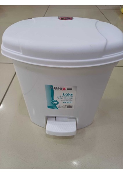 Beyaz Pedallı 3l Çöp Kovası 1 No, Şık ve Kullanışlı Tasarım