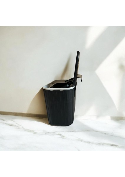 Şık Siyah Çizgili 8 Lt Mutfak Tezgah ve Dolap Askılı Çöp Kovası modelleri