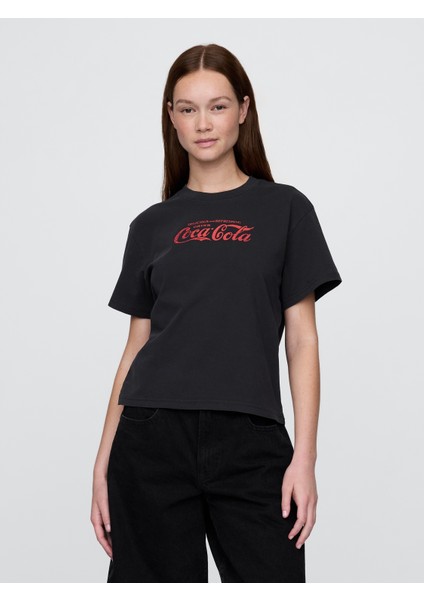 Kadın Siyah Coca Cola Rahat Grafik T-Shirt