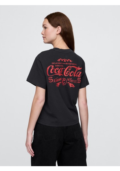 Kadın Siyah Coca Cola Rahat Grafik T-Shirt modelleri
