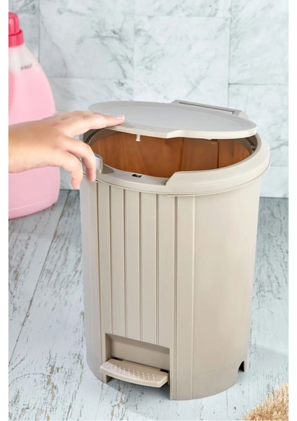 12LITRE Bas Aç ve Pedallı Çöp Kovası, Şık ve Kullanışlı Siyah Tasarım fırsatları