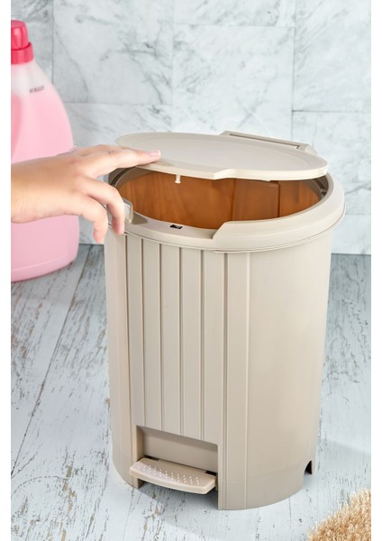 Siyah Bas Aç Mekanizmalı Pedallı Çöp Kovası, Pratik ve Şık Tasarım modelleri