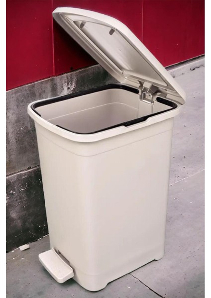 Bej Renkli 25 Litre Pedallı Çöp Kovası, Pratik ve Kullanışlı Tasarım