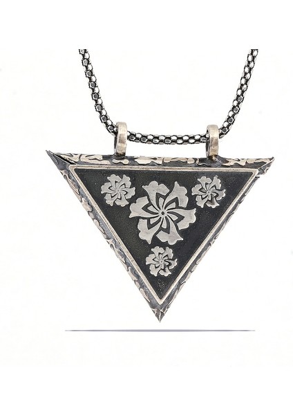 925 Ayar Gümüş Üçgen Içi Açılabilen Çiçek Muskalık Gümüş Kolye (T6066) (7474)