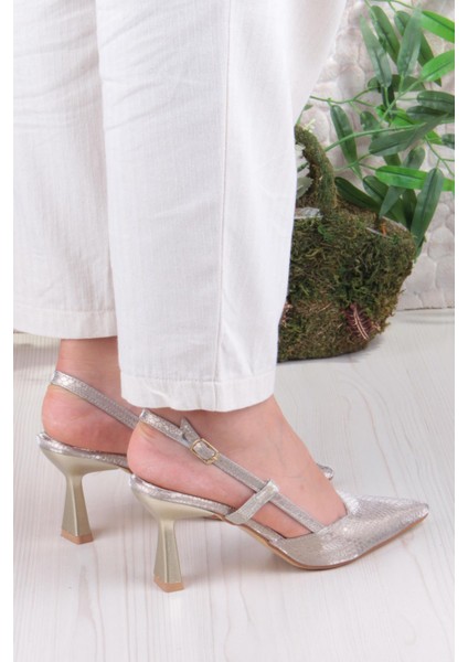 087-90 Fls Baskılı Arkası Açık Önü Kapalı Topuklu Ayakkabı fırsatları