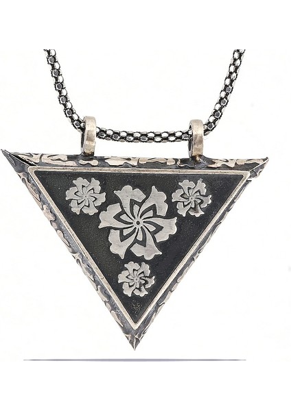 925 Ayar Gümüş Üçgen Içi Açılabilen Çiçek Muskalık Gümüş Kolye (T6011) (7474)