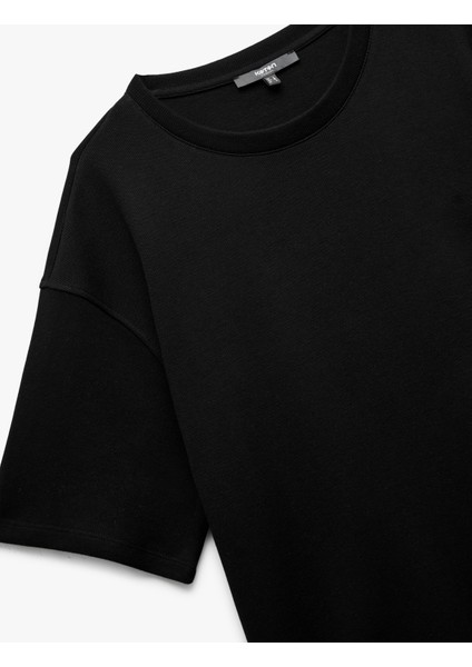 Pamuklu Kısa Kollu Bisiklet Yaka Oversize Basic Tişört indirimleri