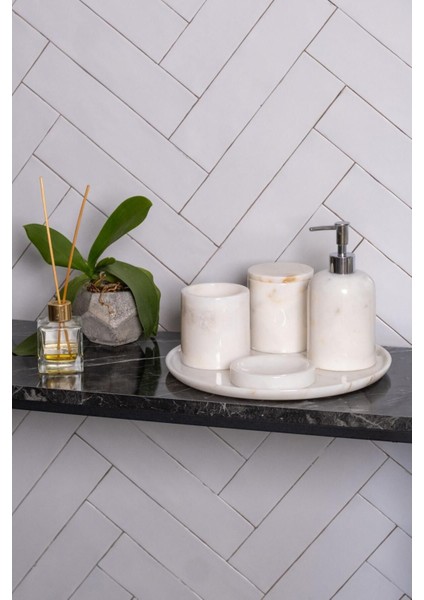 Beyaz Mermer Banyo Seti, Şık ve Zarif Tasarım, Kolay Kullanım