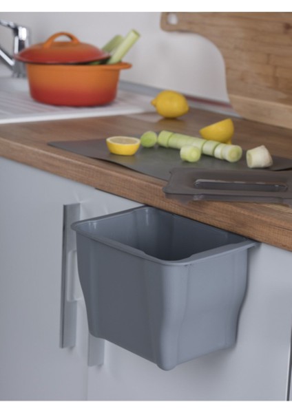 Gri Çok Amaçlı Plastik Çöp Kovası 5 Litre, Dayanıklı ve Şık Tasarım fırsatları
