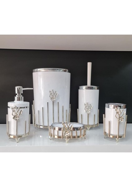 5 Parça Akrilik Yuvarlak Banyo Seti, Beyaz Gümüş Kromaj, Zarif ve Şık Tasarım