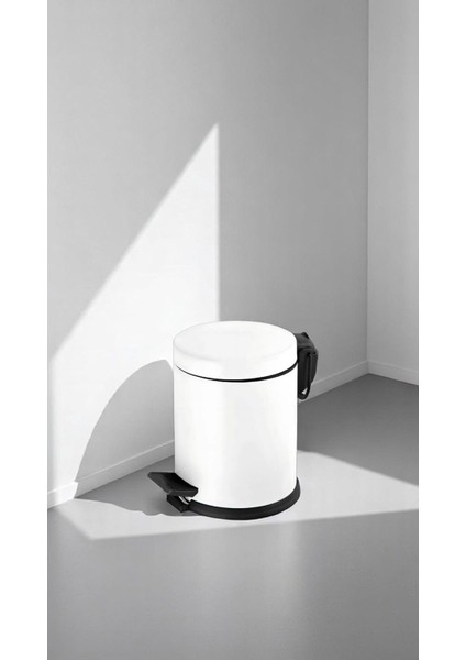 Beyaz Pedallı Çöp Kovası 5 Lt, Şık ve Kullanışlı Tasarım indirimleri