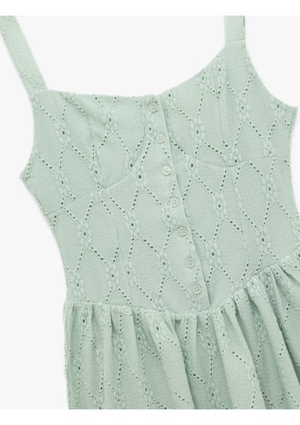 Kare Yaka Rahat Kesim Brodeli Düğmeli Askılı Mini Elbise modelleri