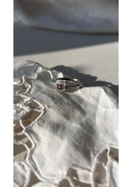 925 Ayar Gümüş Yakut Taşlı Yüzük