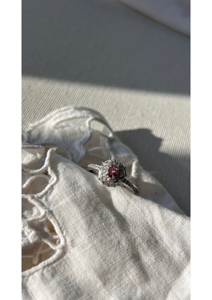 925 Ayar Gümüş Yakut Taşlı Yüzük modelleri