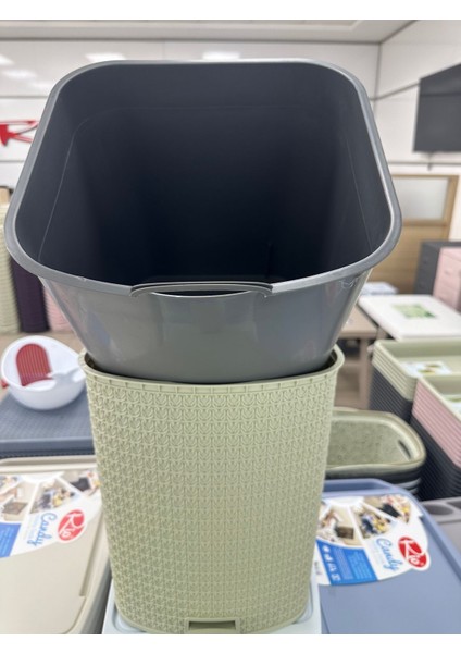 Bej Pedallı Krem Örme Iç Kovalı Kapaklı Çöp Kovası 25L fiyatları