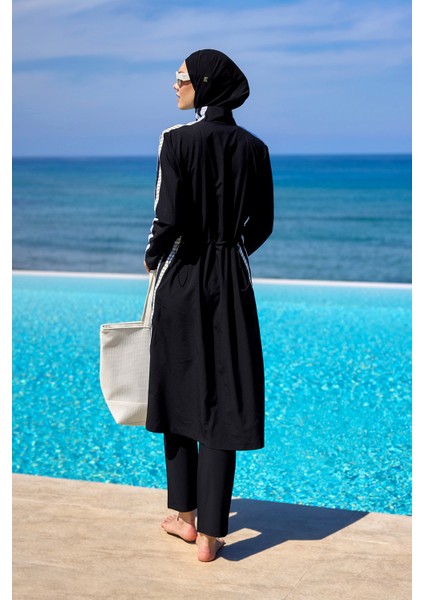 Siyah Tam Kapalı Mayo M2529 – Hakim Yakalı, Belden Büzgülü, M2529 indirimleri