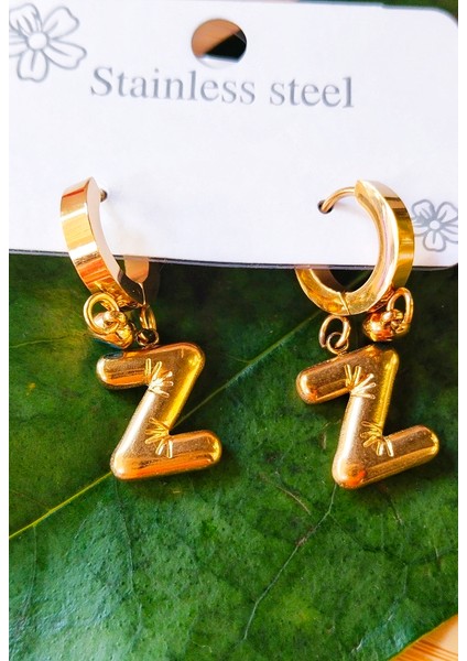 Gold Renk Z Harfi Lüks Gösterişli Klips Küpe