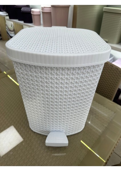 Beyaz Pedallı Örme Içi Kovalı 25L Çöp Kovası Kapaklı ve Kullanışlı fiyatları