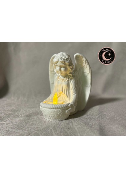 MOON SİRİUS Küçük Melek Figürlü Dekoratif LED Mumluk – Beyaz 13 x 16