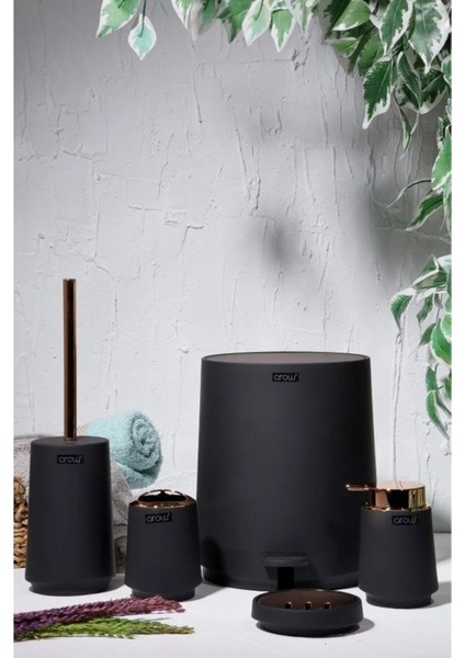 Şık Siyah-Beyaz 5'li Banyo Seti, Modern ve Kullanışlı Tasarım.