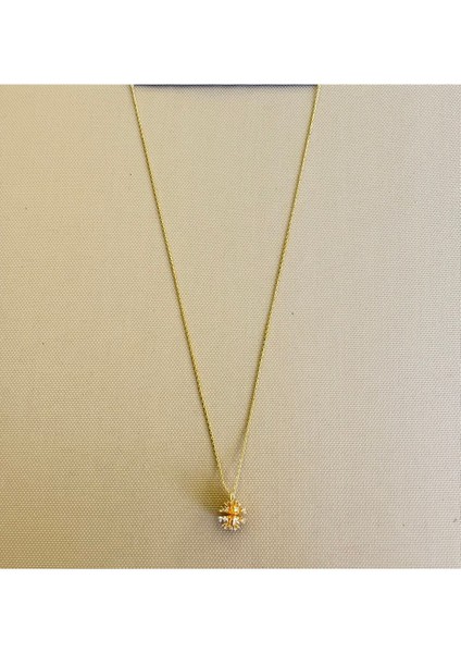 Zirkon Taş Detaylı Altın Renk Zarif Kadın Kolye