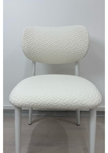 Krem Renkli Lastikli Sandalye Kılıfı Takımı, Şık ve Rahat Oturma Çözümü